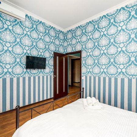 Stylish Apartment With A Balcony Overlooking The Park Odessa Esterno foto