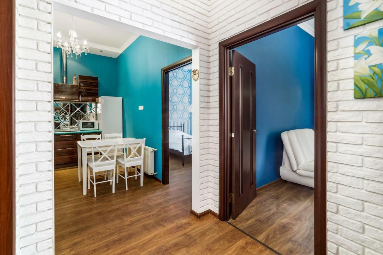 Stylish Apartment With A Balcony Overlooking The Park Odessa Esterno foto
