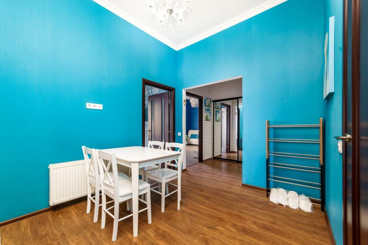 Stylish Apartment With A Balcony Overlooking The Park Odessa Esterno foto