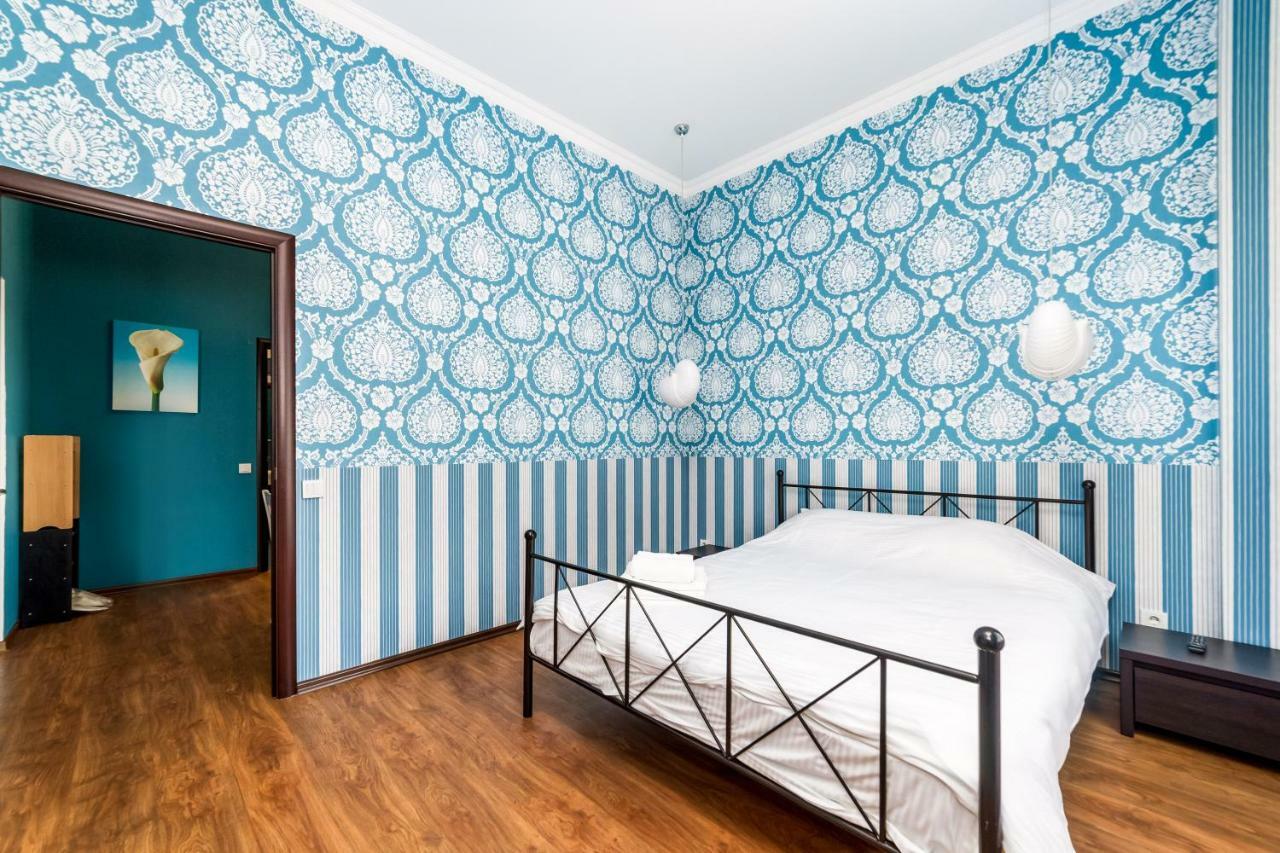 Stylish Apartment With A Balcony Overlooking The Park Odessa Esterno foto